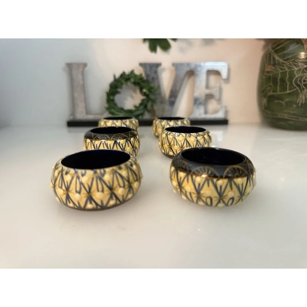 Vintage Set 6 Papier Mache Dotted‎ Napkin Rings Wood Hand Painted Circa 1970 EUC